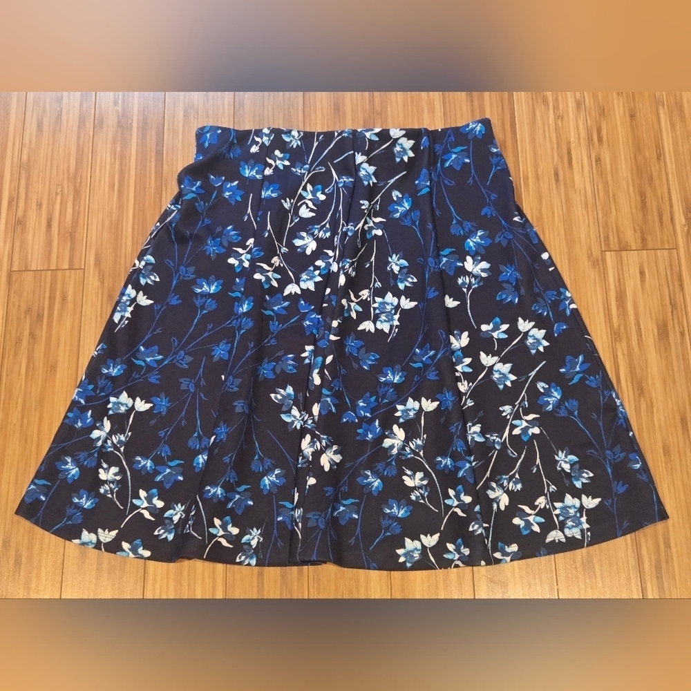 NWOT Roz & Ali Floral A-Line Skirt - Picture 5 of 6